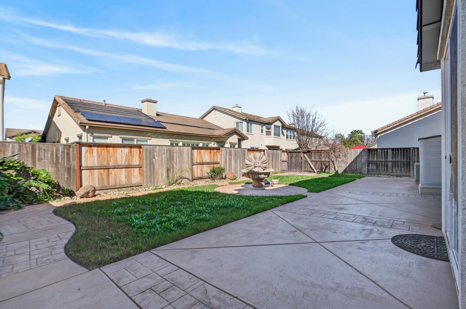 5914 SILVEROAK Circle