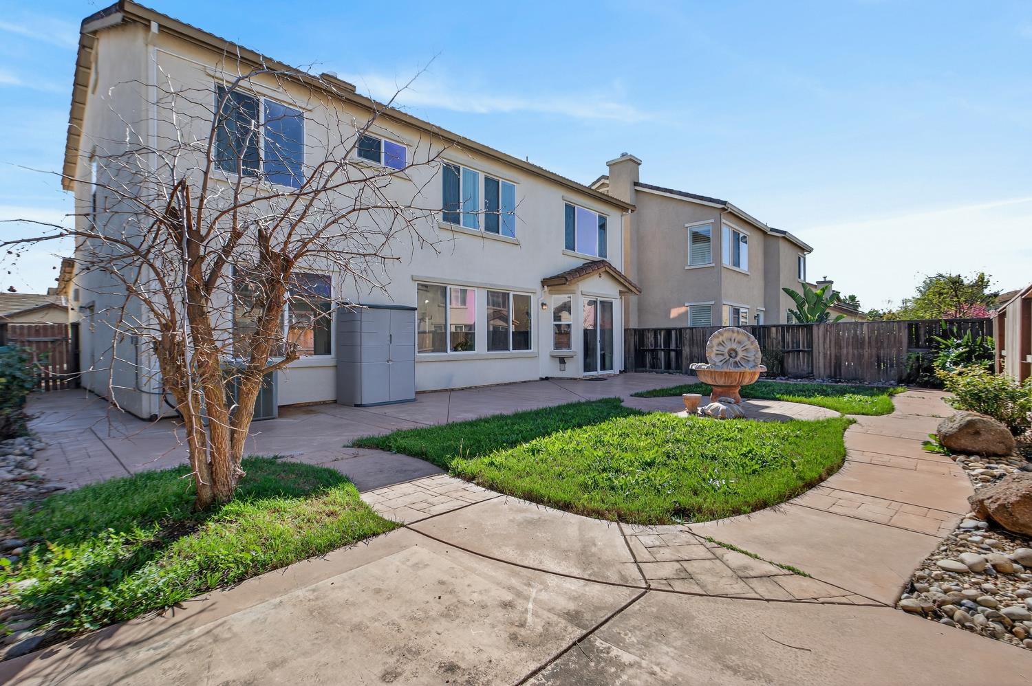 5914 SILVEROAK Circle