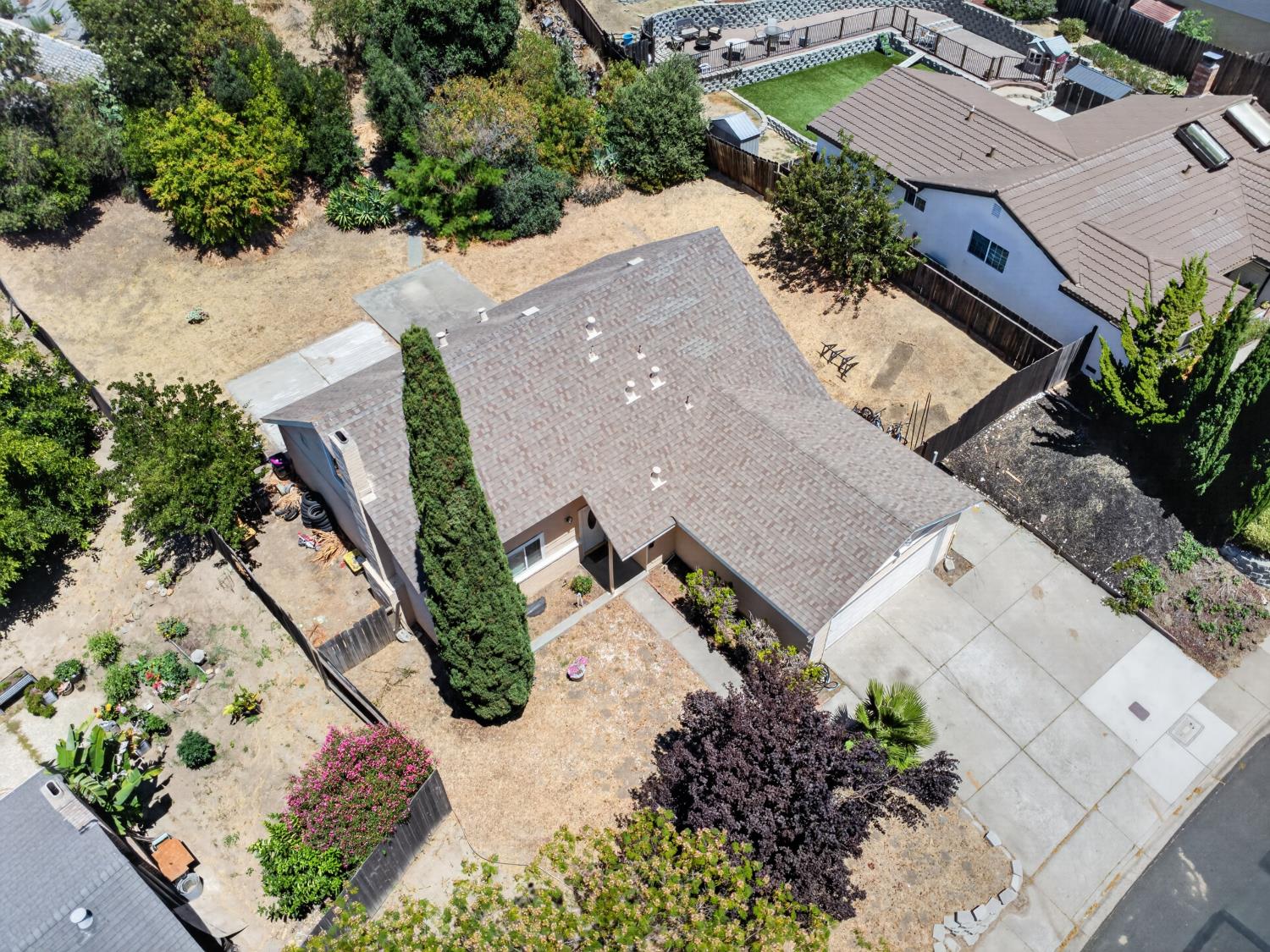 807 REEF POINT Drive