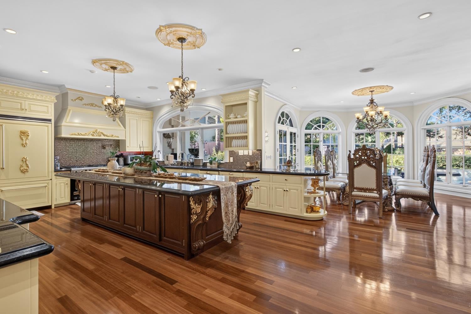 5021 JARDIN Lane