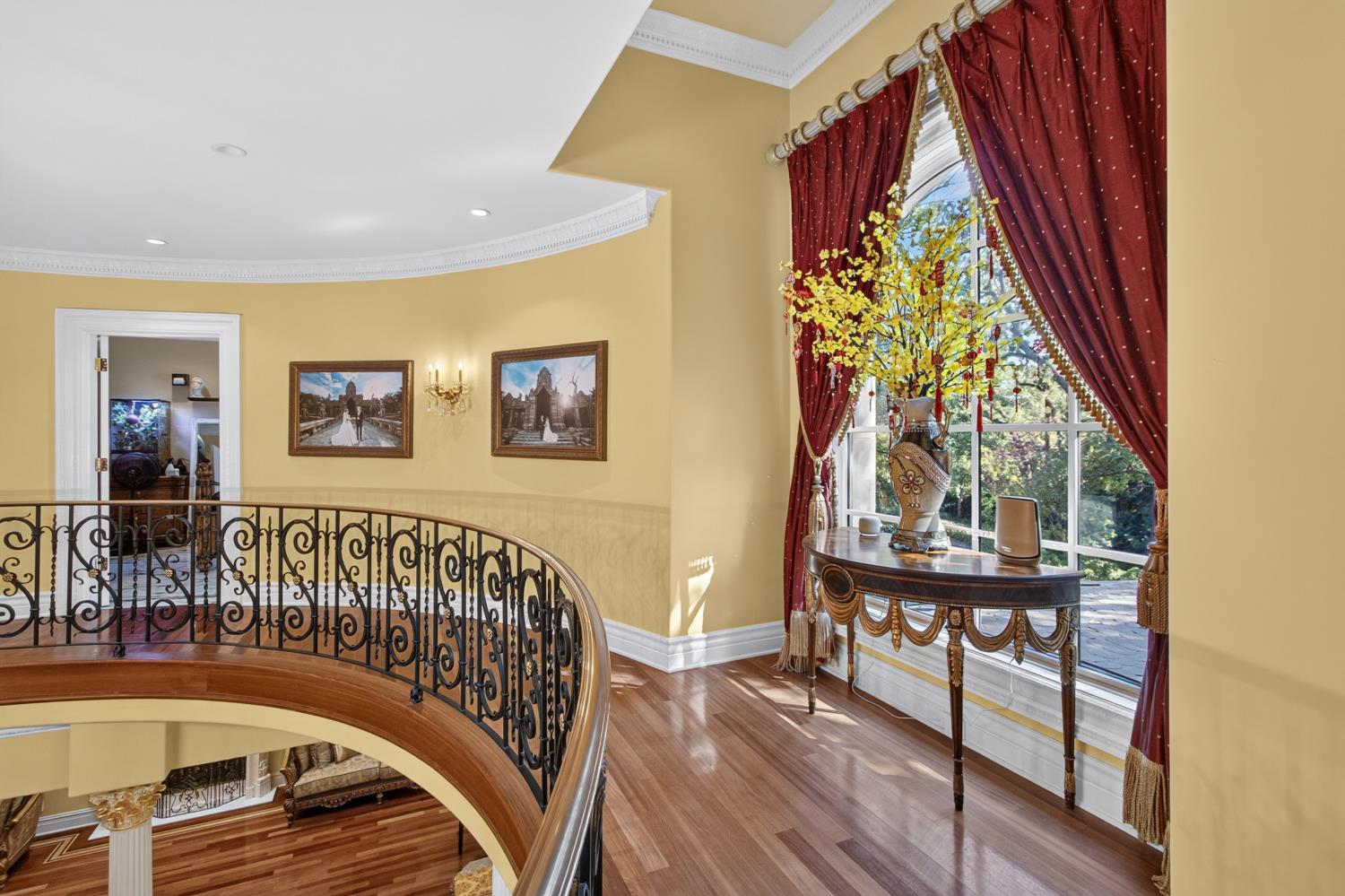 5021 JARDIN Lane