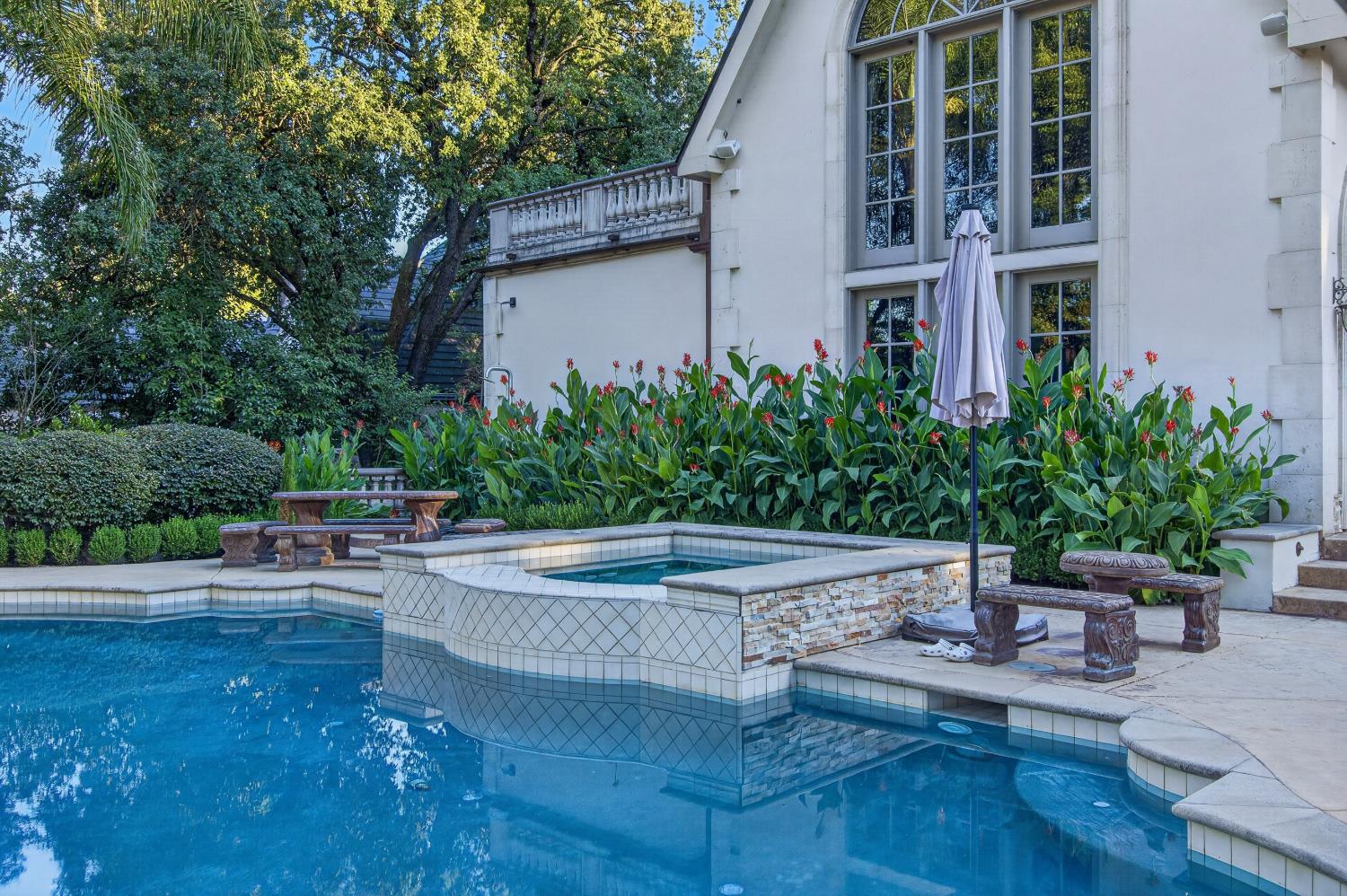 5021 JARDIN Lane