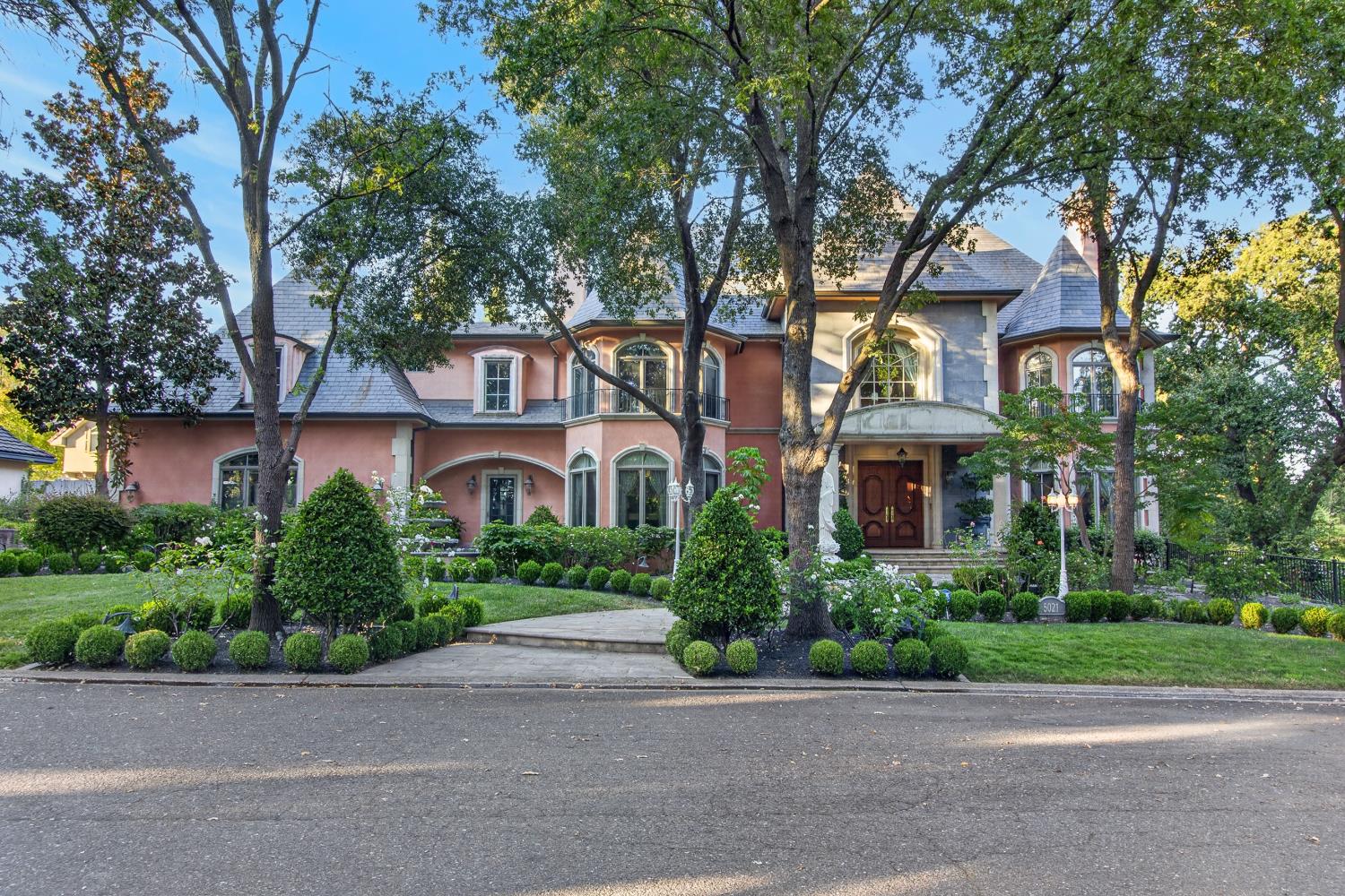 5021 JARDIN Lane