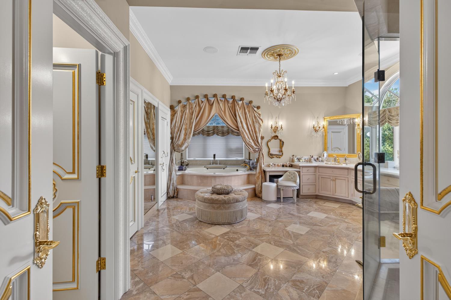5021 JARDIN Lane