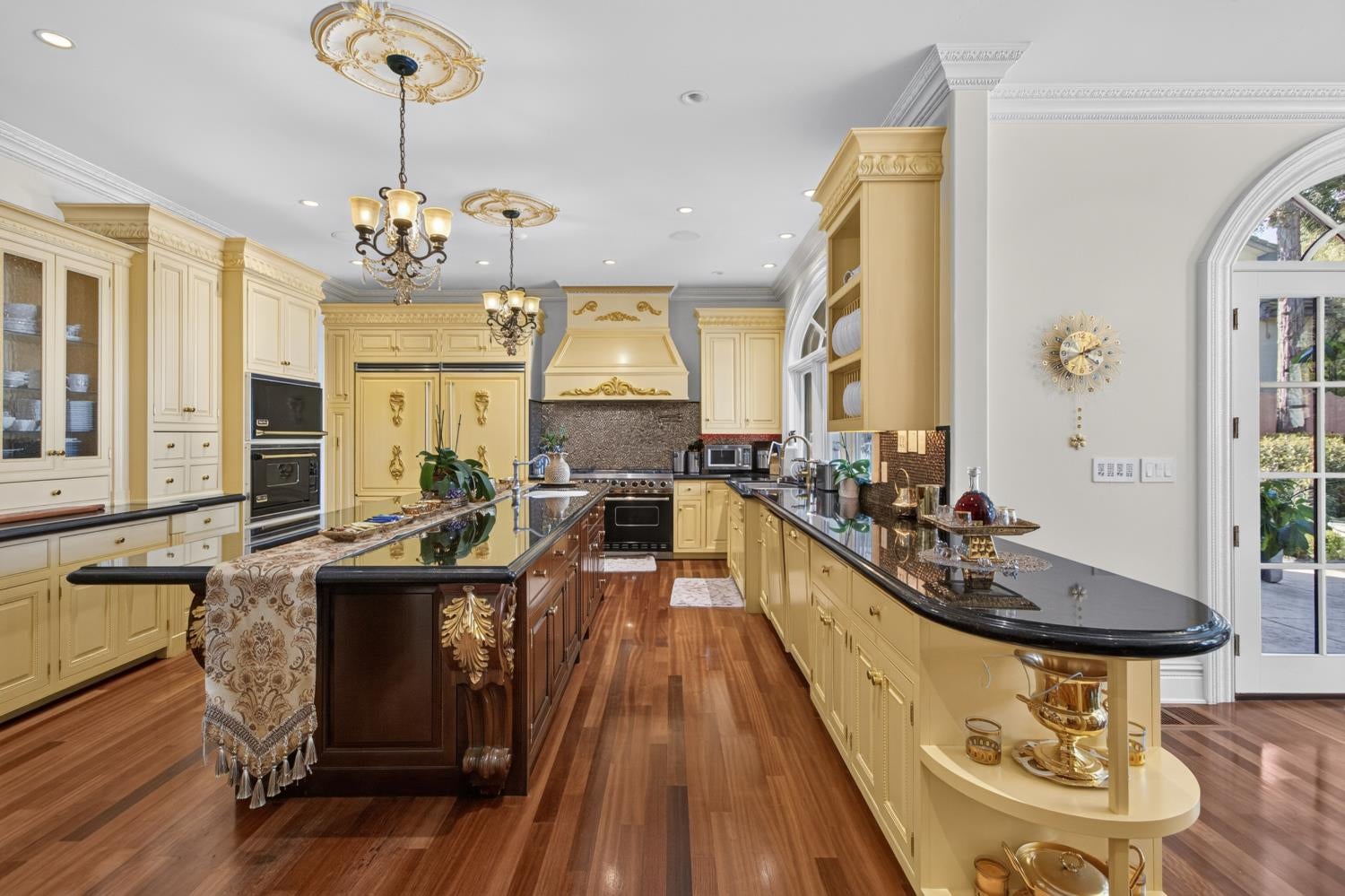 5021 JARDIN Lane