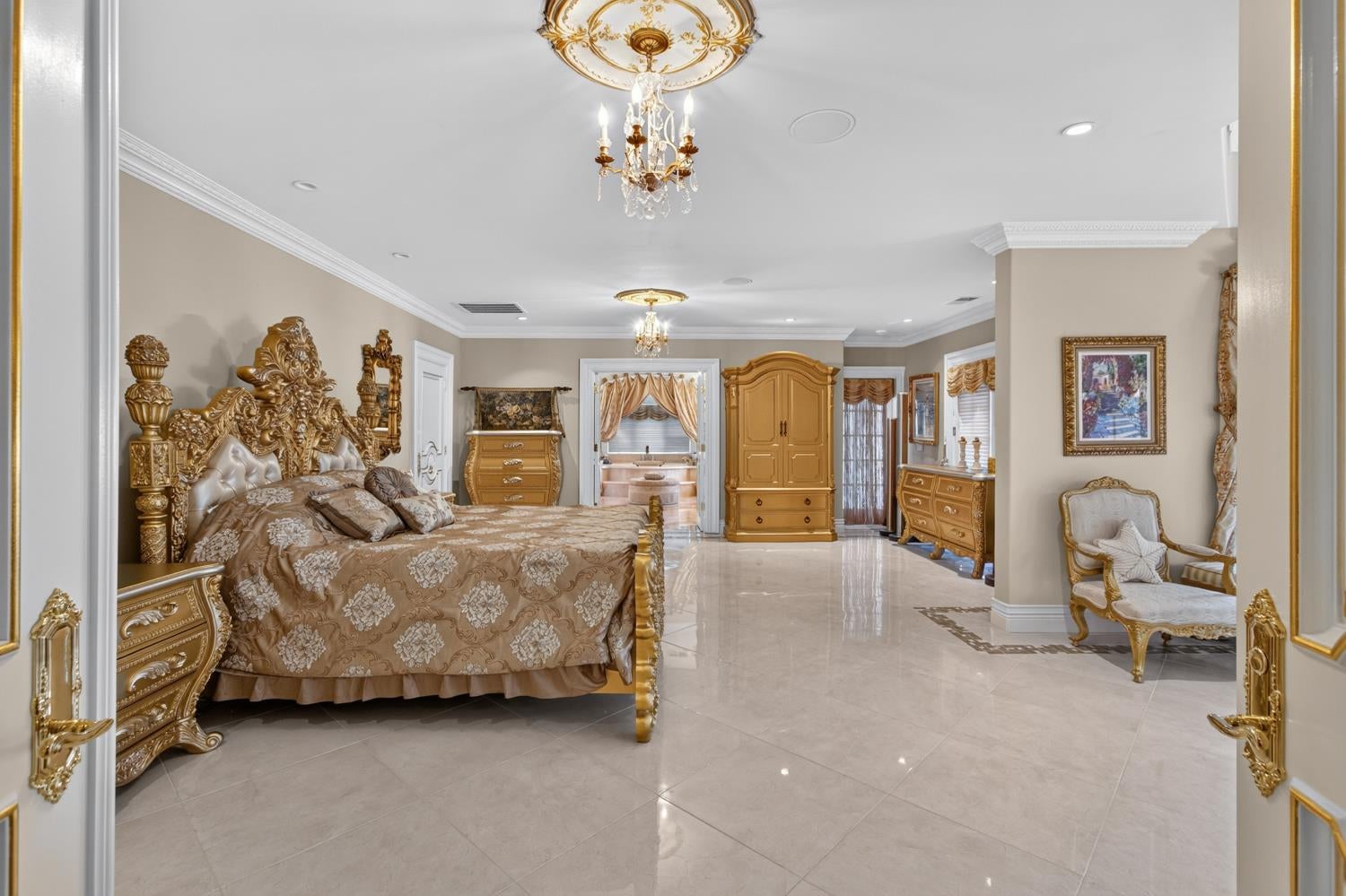 5021 JARDIN Lane