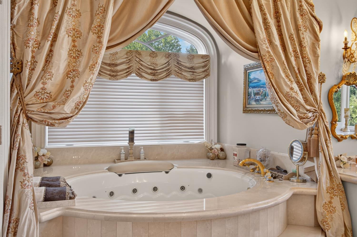 5021 JARDIN Lane