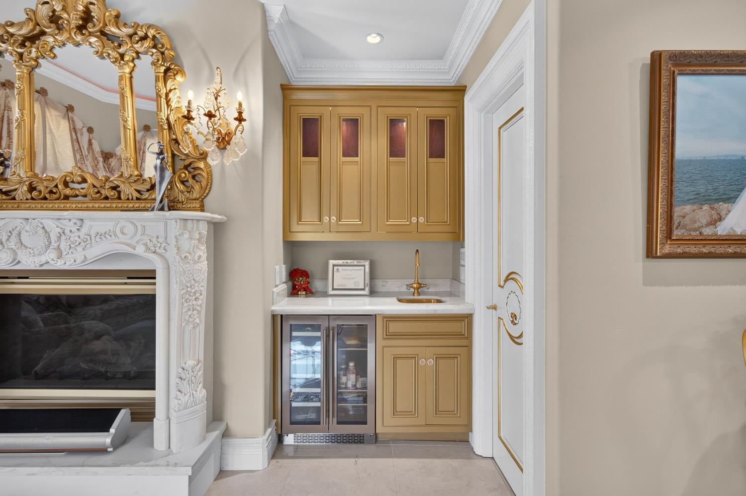 5021 JARDIN Lane