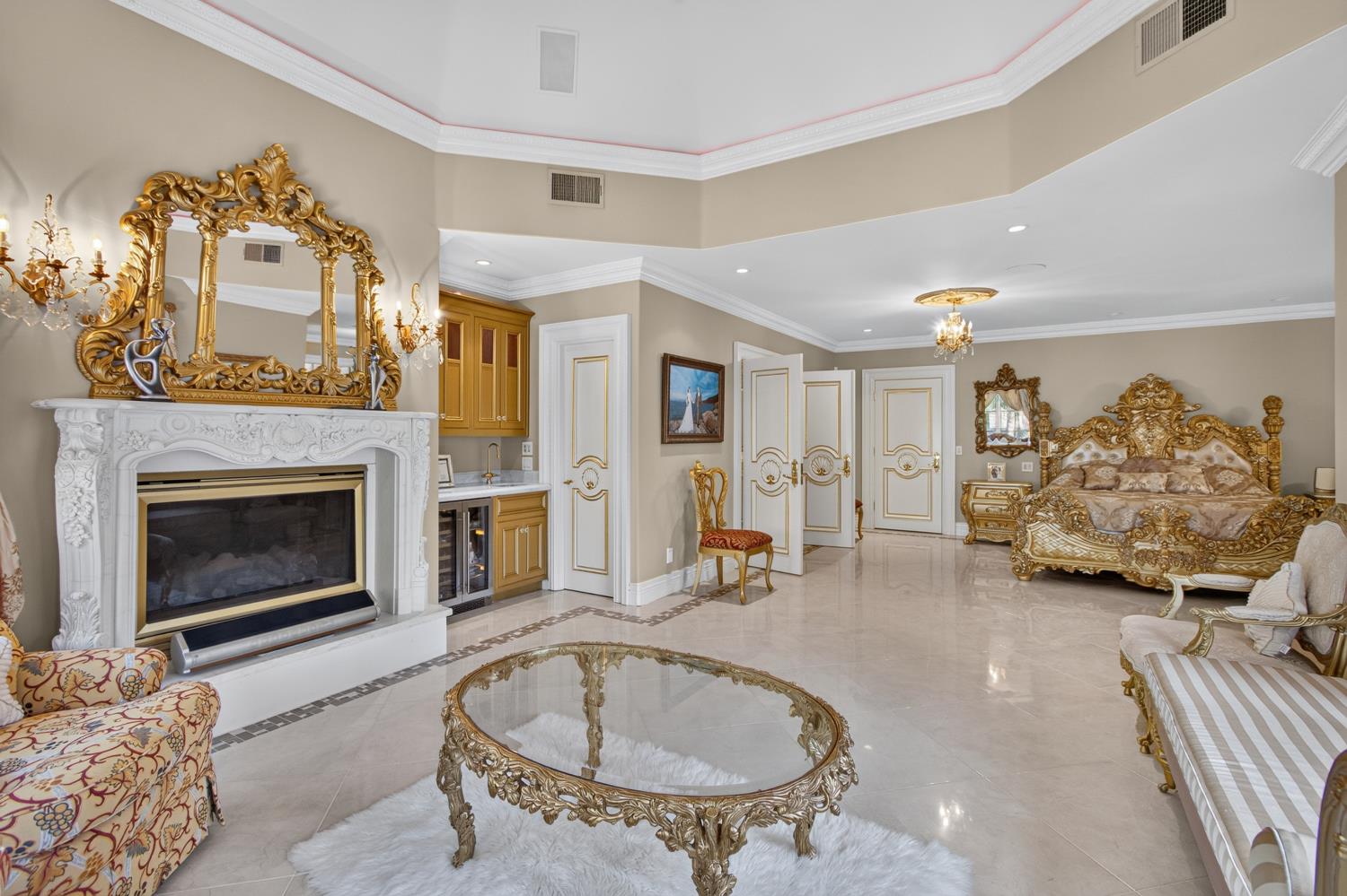 5021 JARDIN Lane