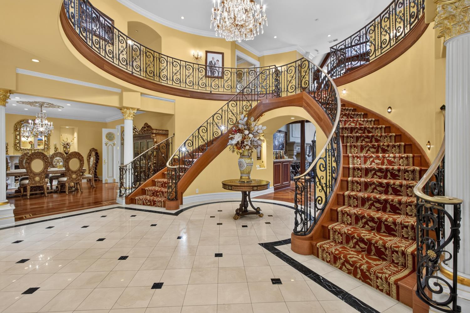 5021 JARDIN Lane