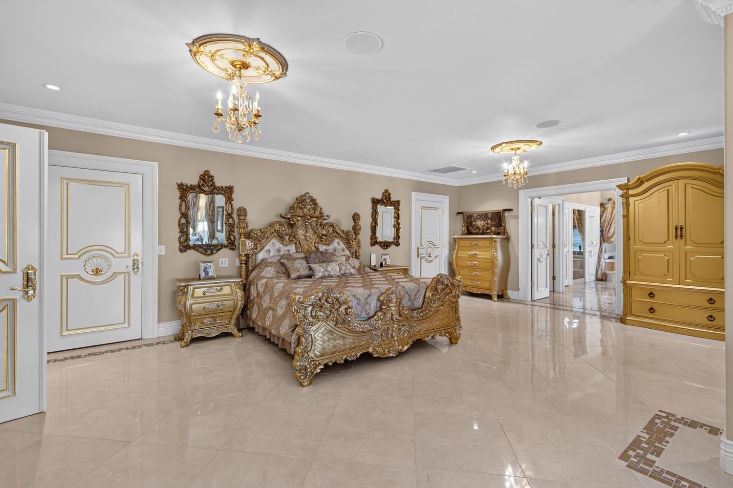 5021 JARDIN Lane