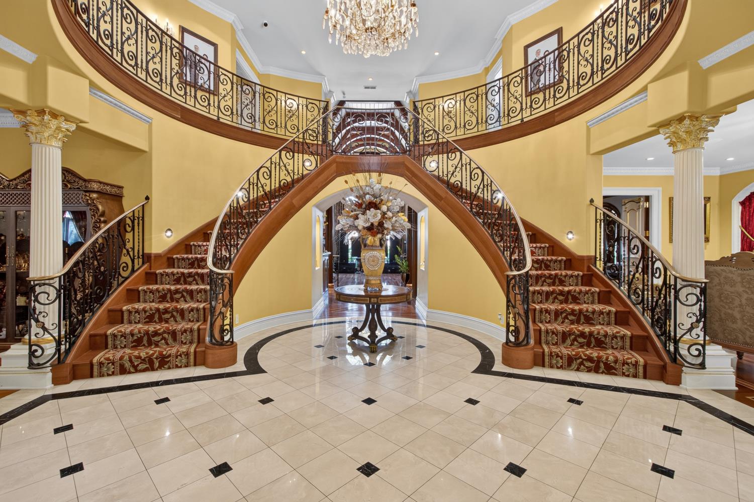 5021 JARDIN Lane