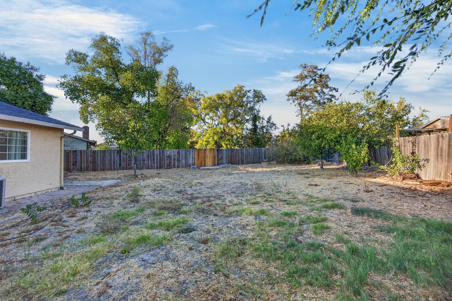 5267 VILLAGE WOOD Drive