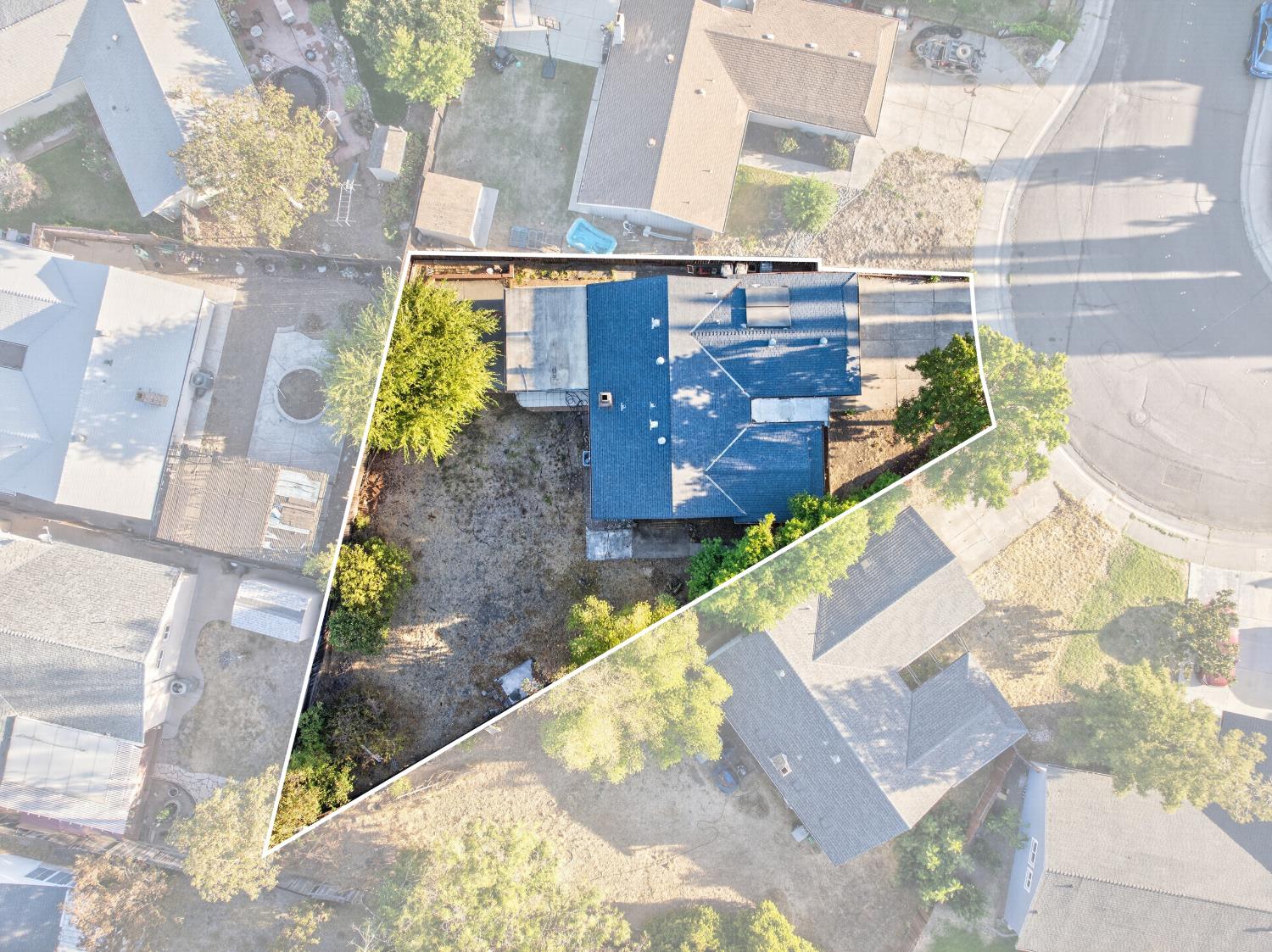 5267 VILLAGE WOOD Drive