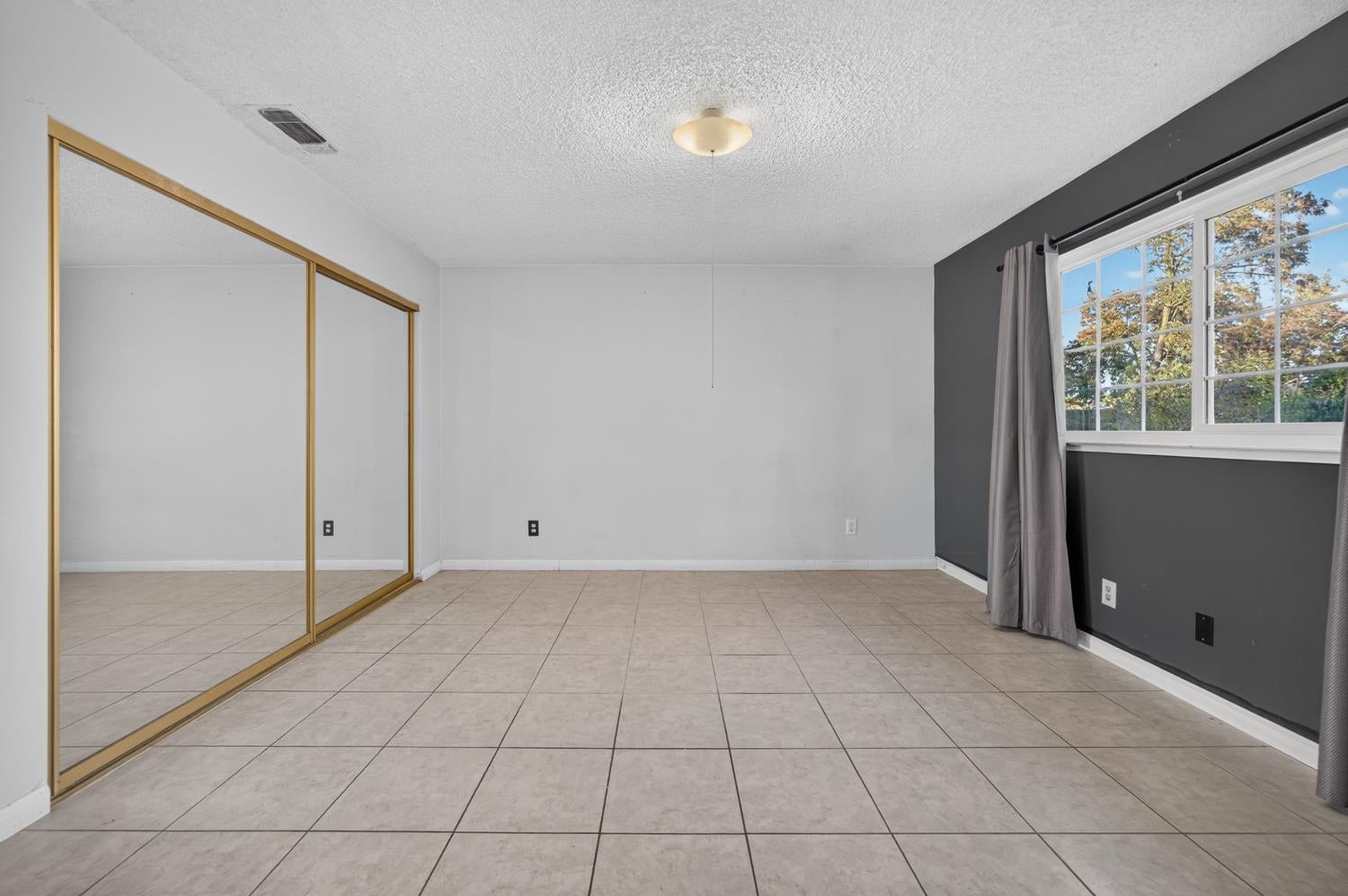 5267 VILLAGE WOOD Drive