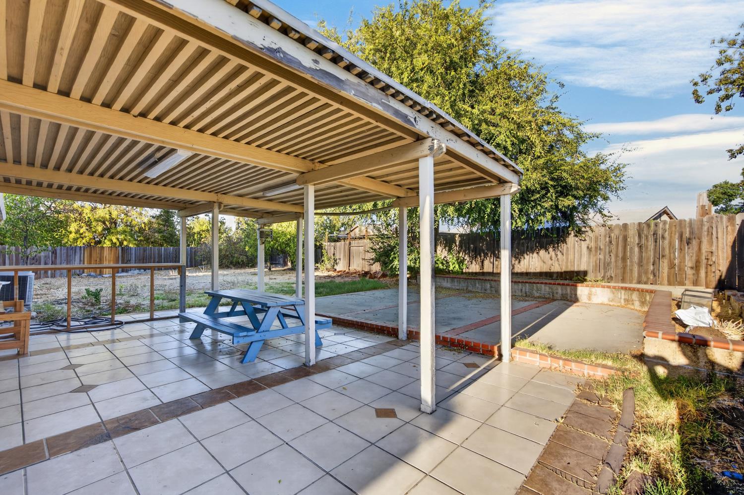 5267 VILLAGE WOOD Drive