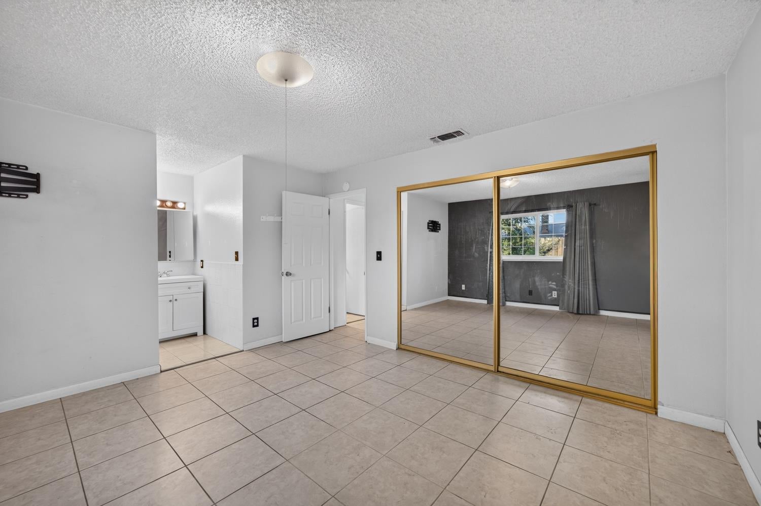 5267 VILLAGE WOOD Drive
