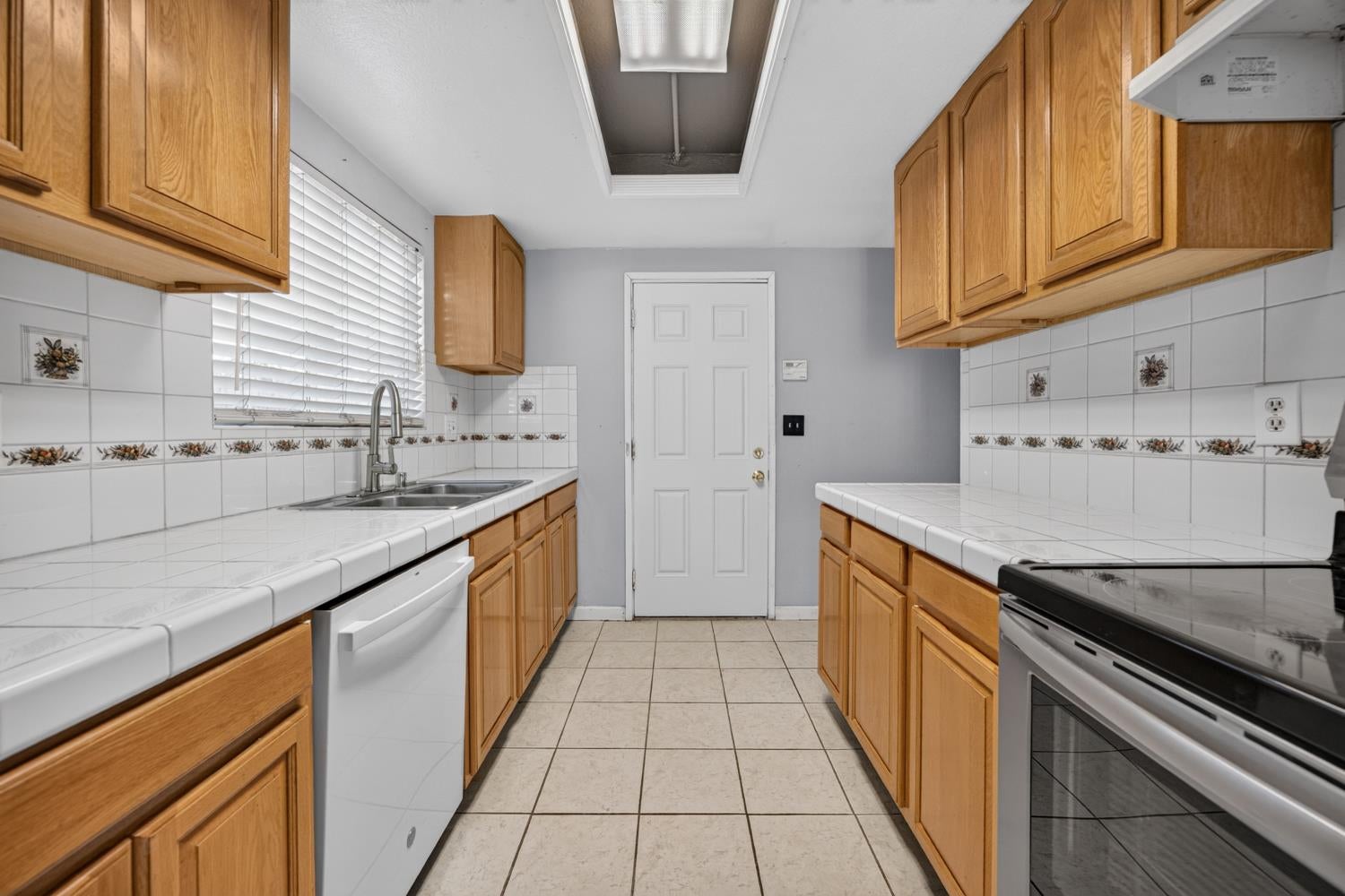 5267 VILLAGE WOOD Drive