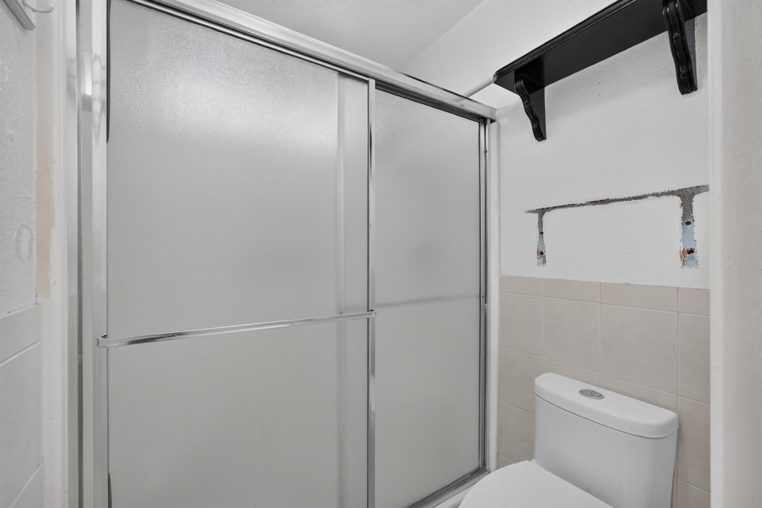 5267 VILLAGE WOOD Drive