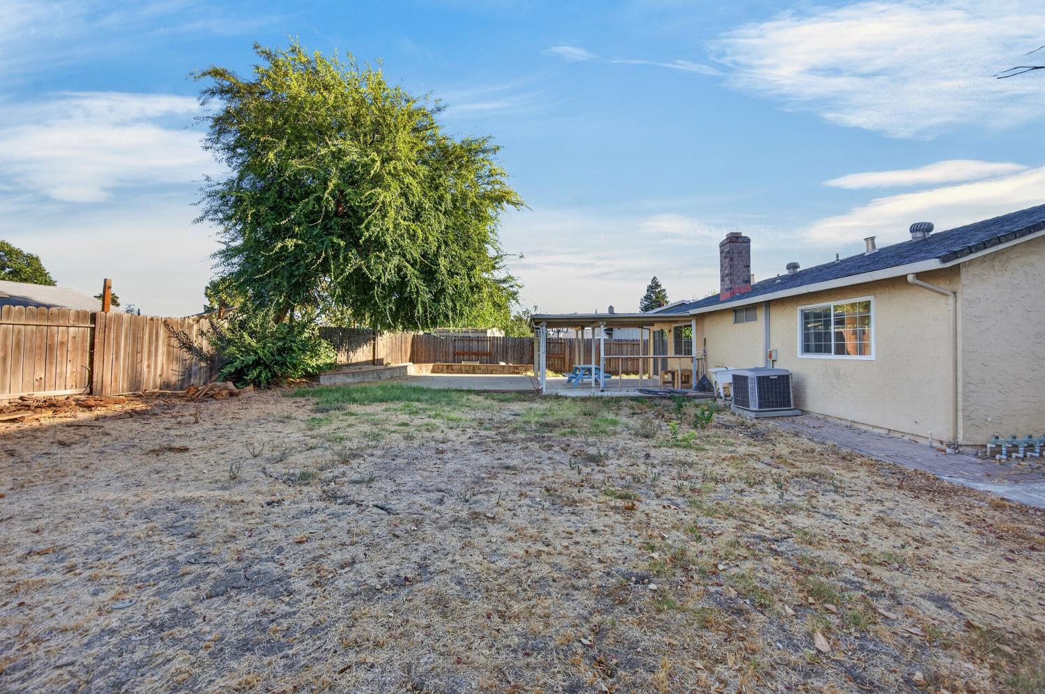 5267 VILLAGE WOOD Drive