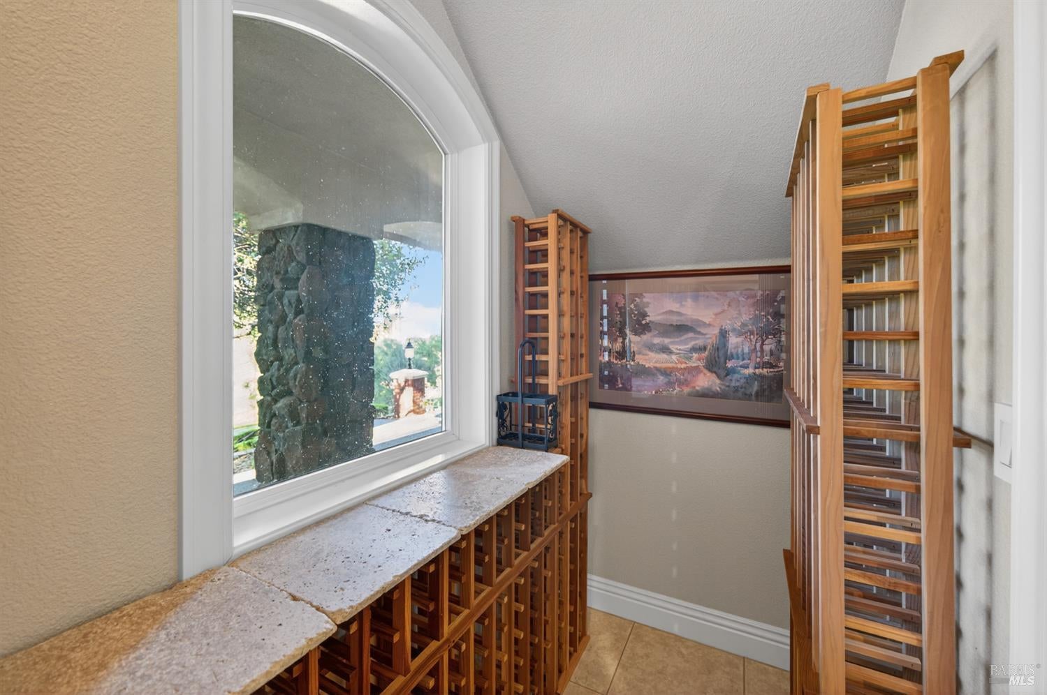 2054 PINECREST Court