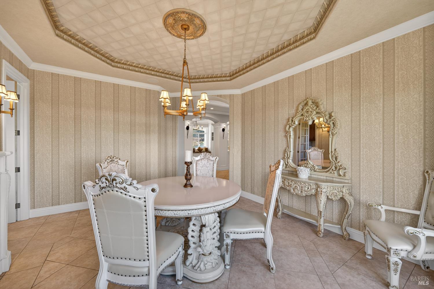 2054 PINECREST Court