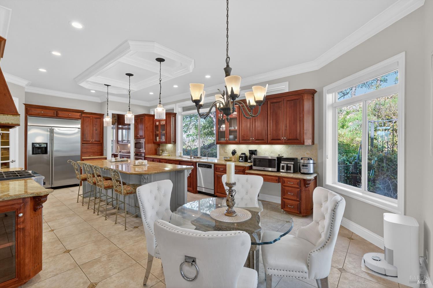 2054 PINECREST Court