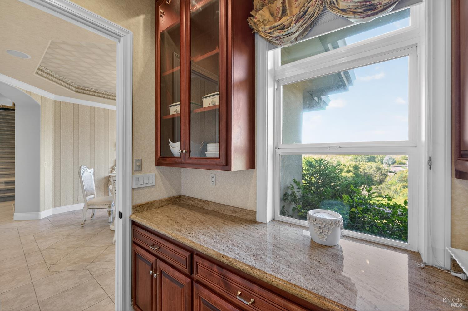 2054 PINECREST Court