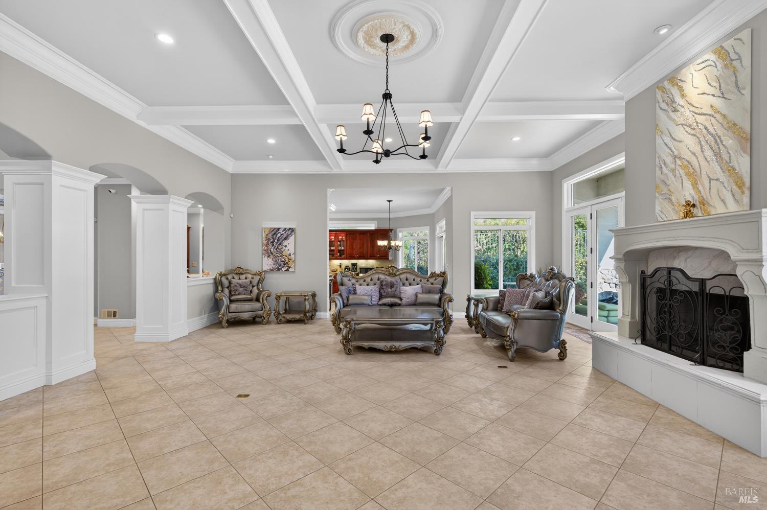 2054 PINECREST Court