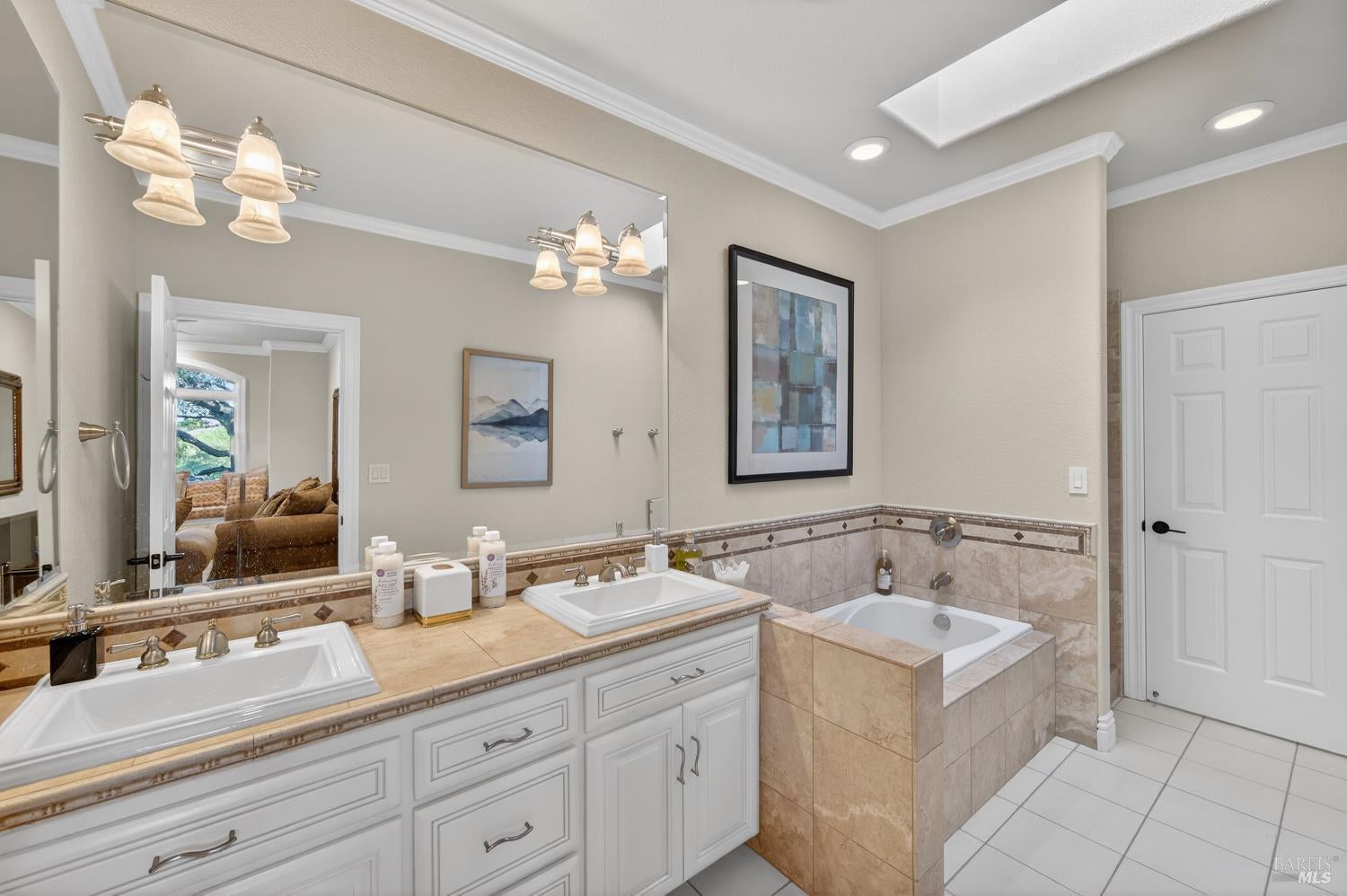 2054 PINECREST Court