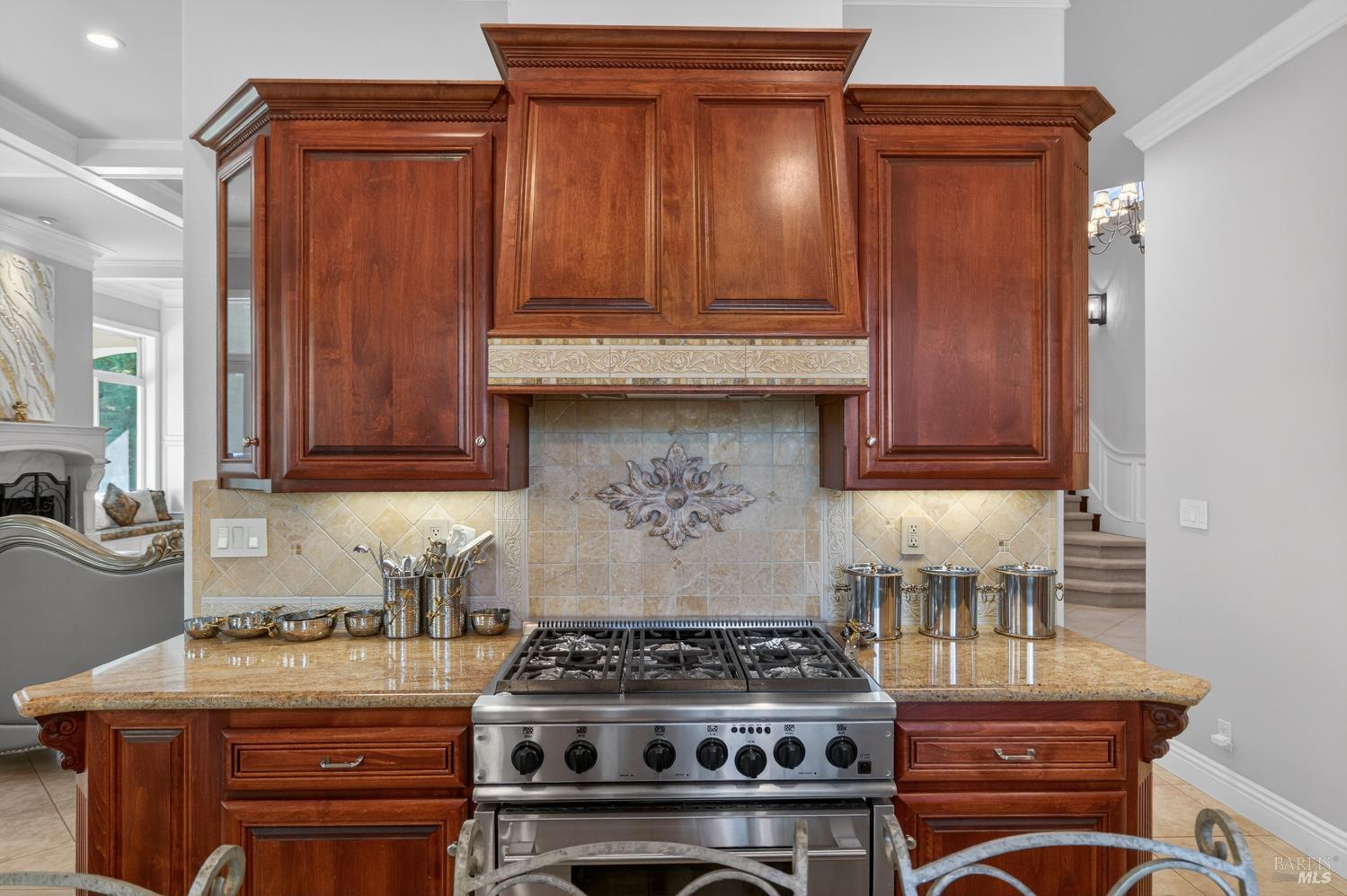 2054 PINECREST Court