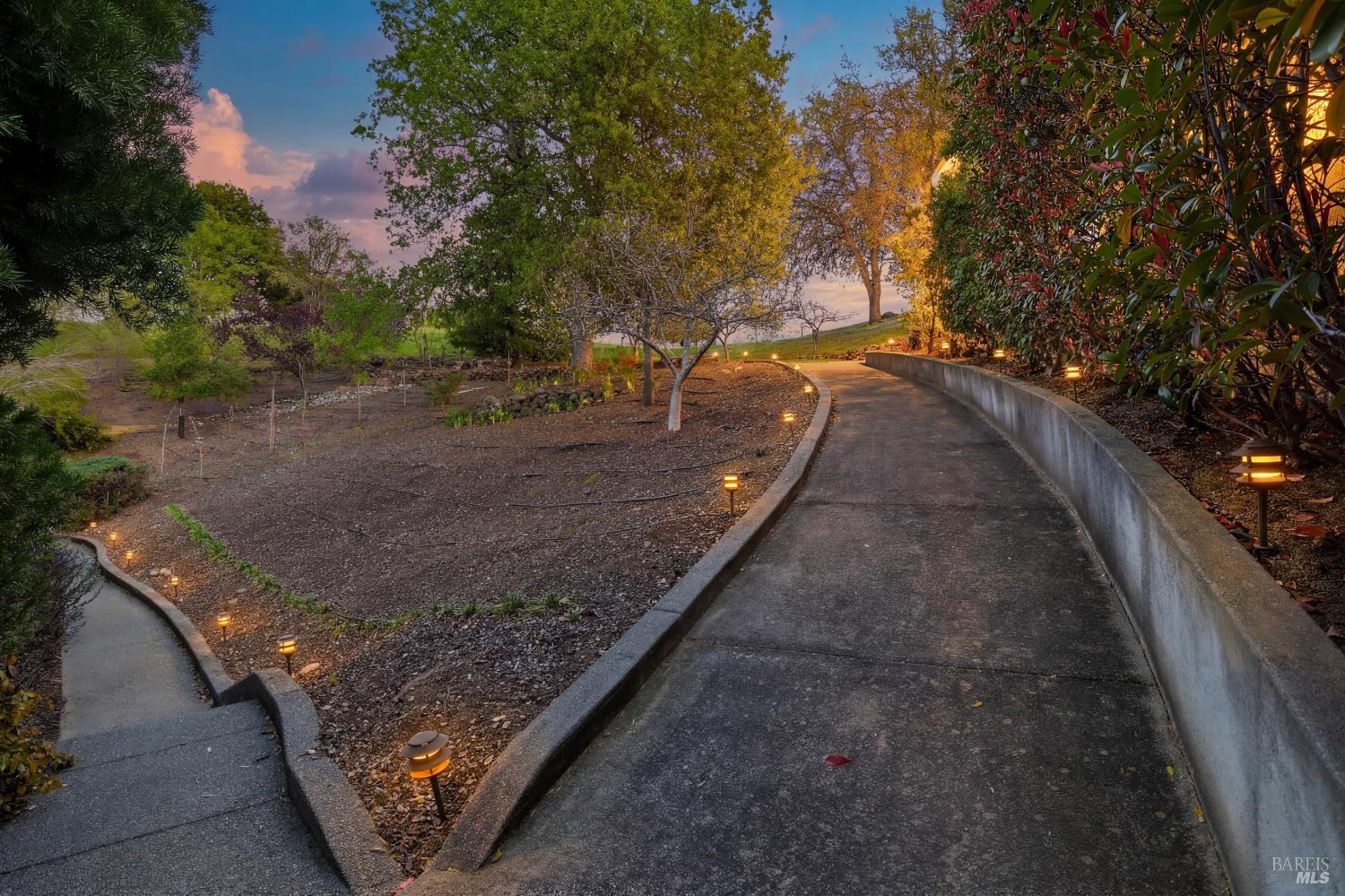 2054 PINECREST Court