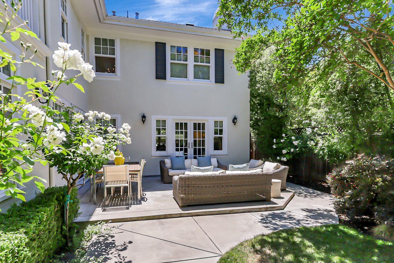 744 Morse Street