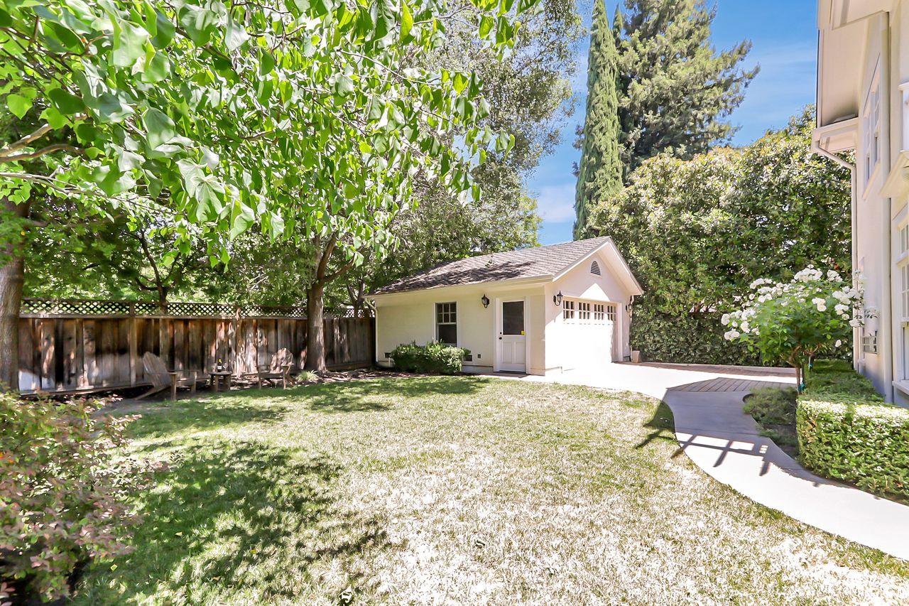 744 Morse Street