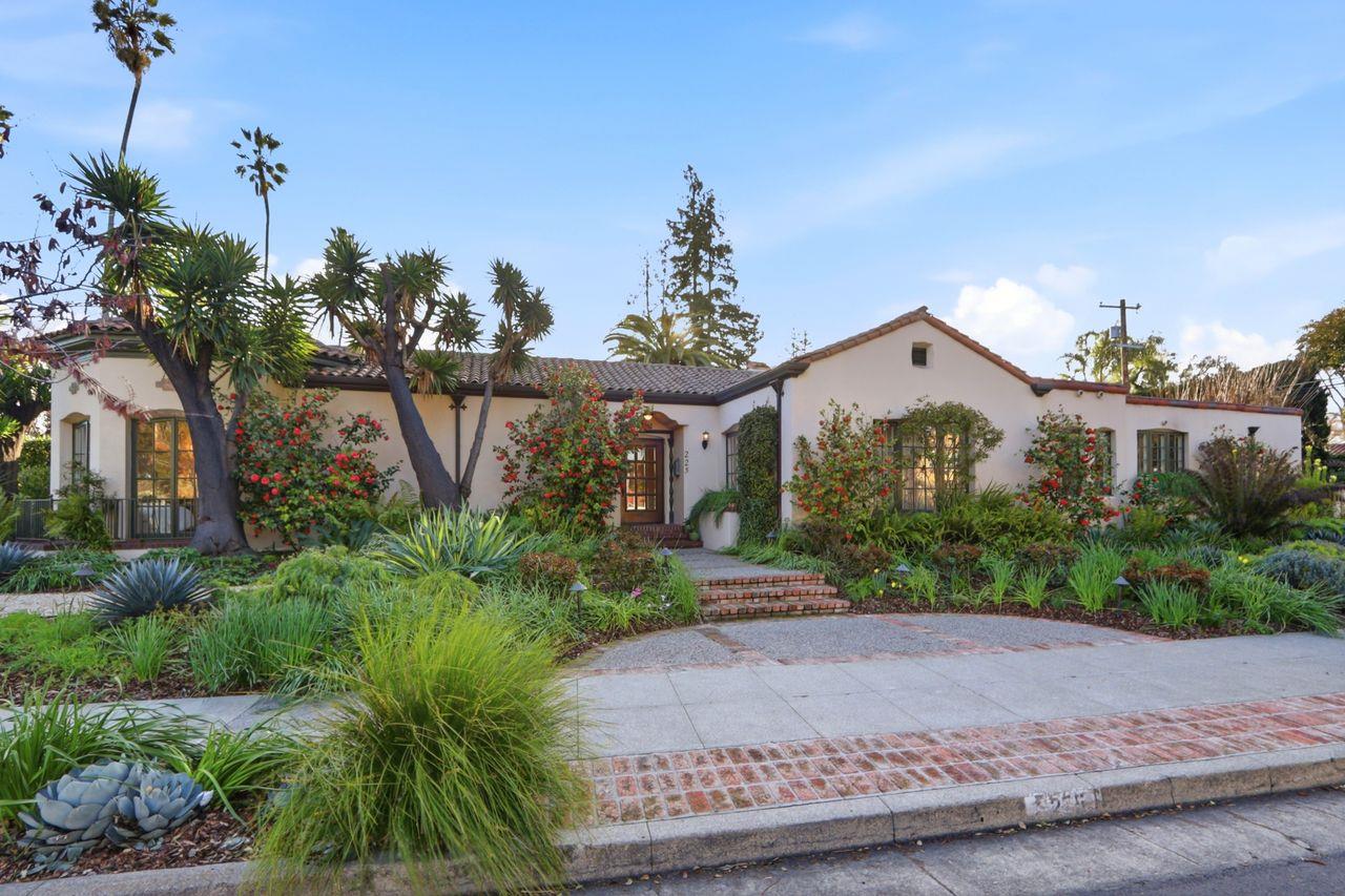 225 Sequoia Avenue