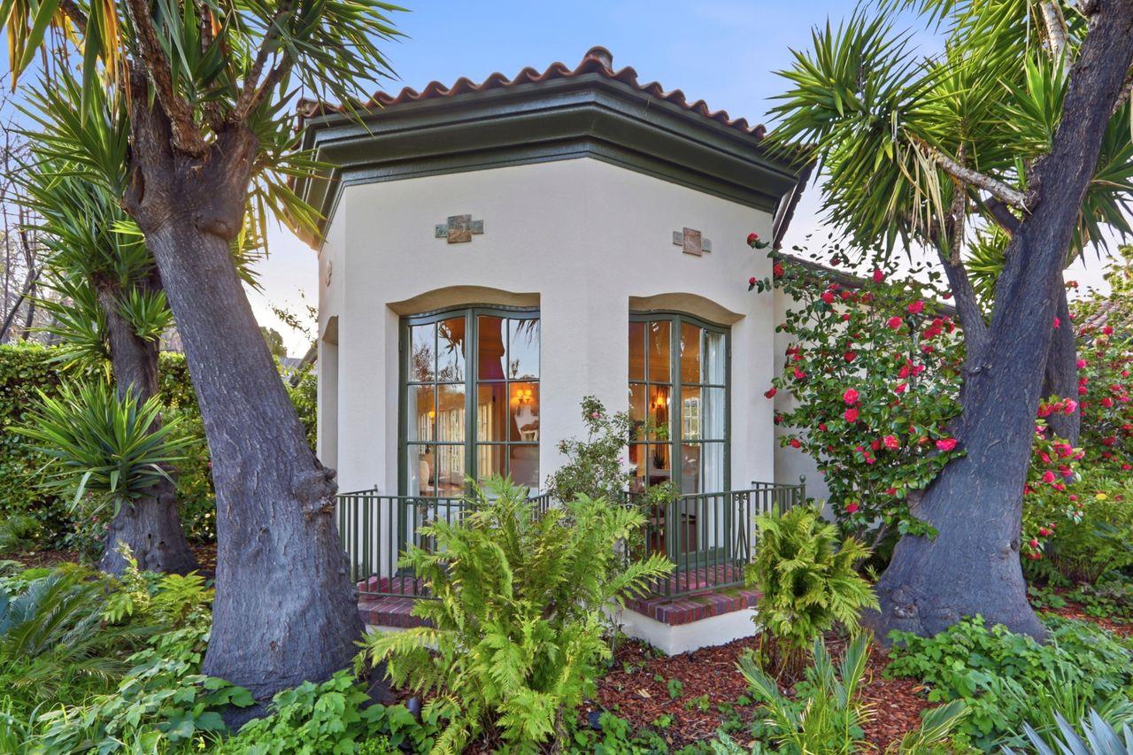 225 Sequoia Avenue