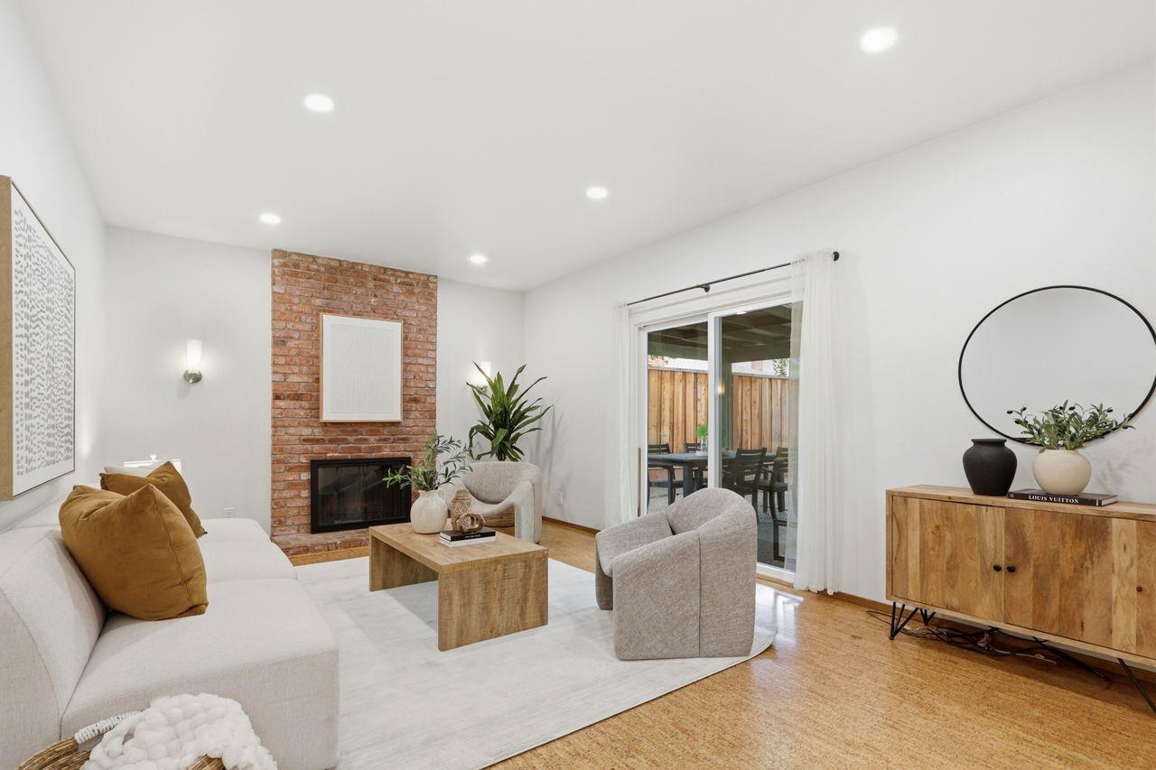 939 Poplar Avenue