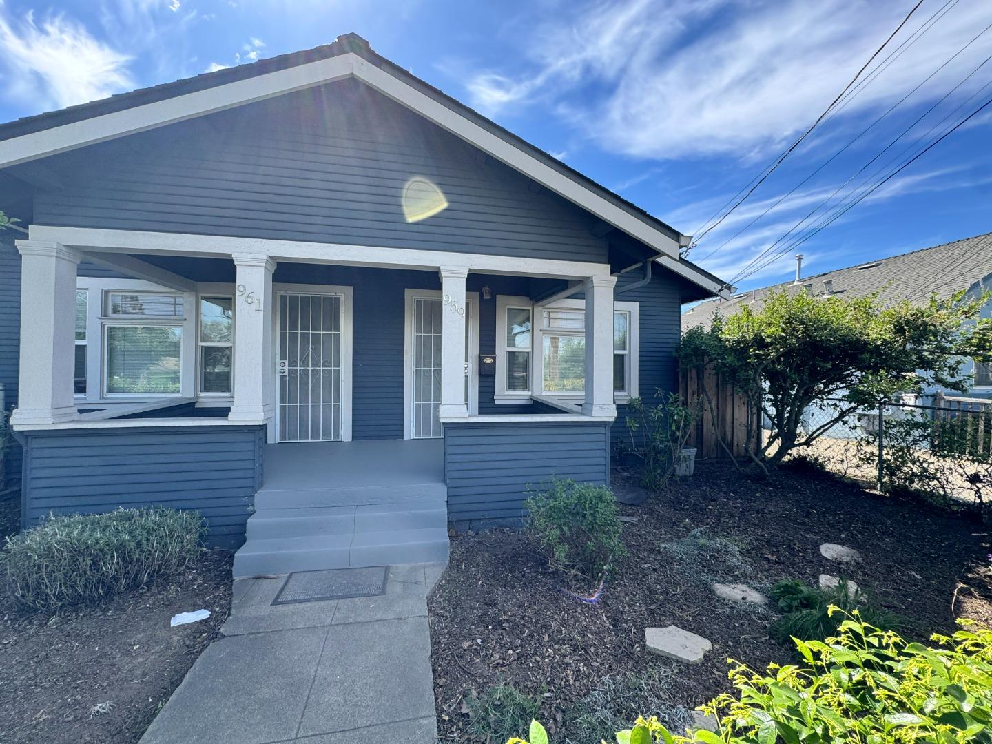 961 South 7th Street 959