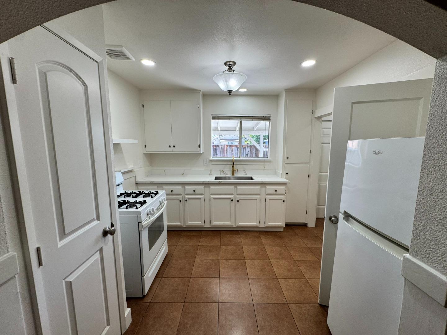 961 South 7th Street 959