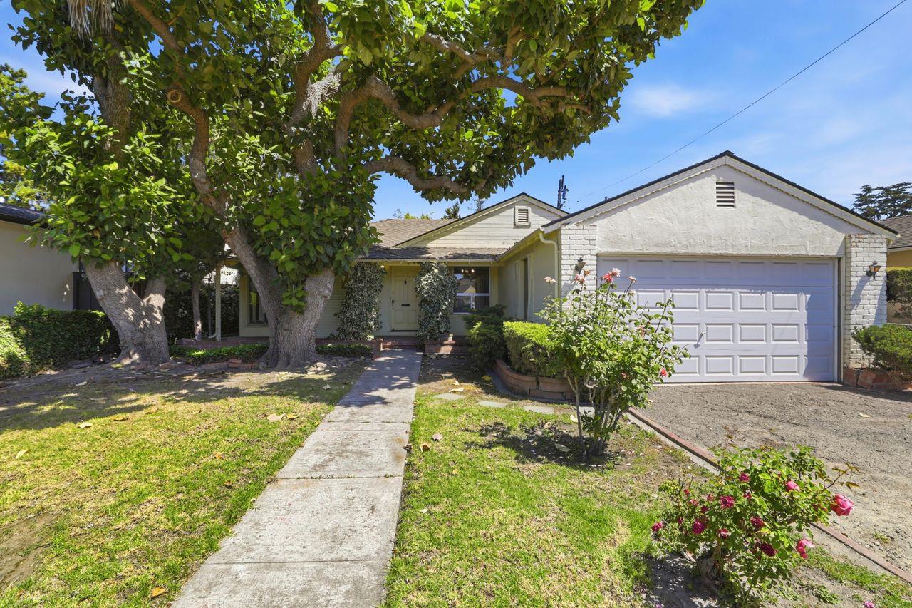 954 Broadleaf Lane