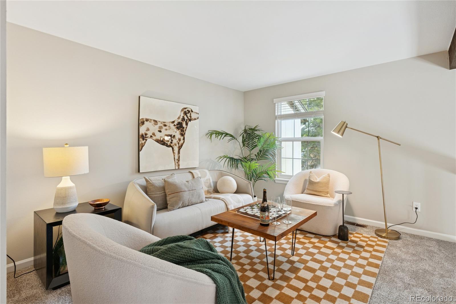 8047 E Phillips Circle