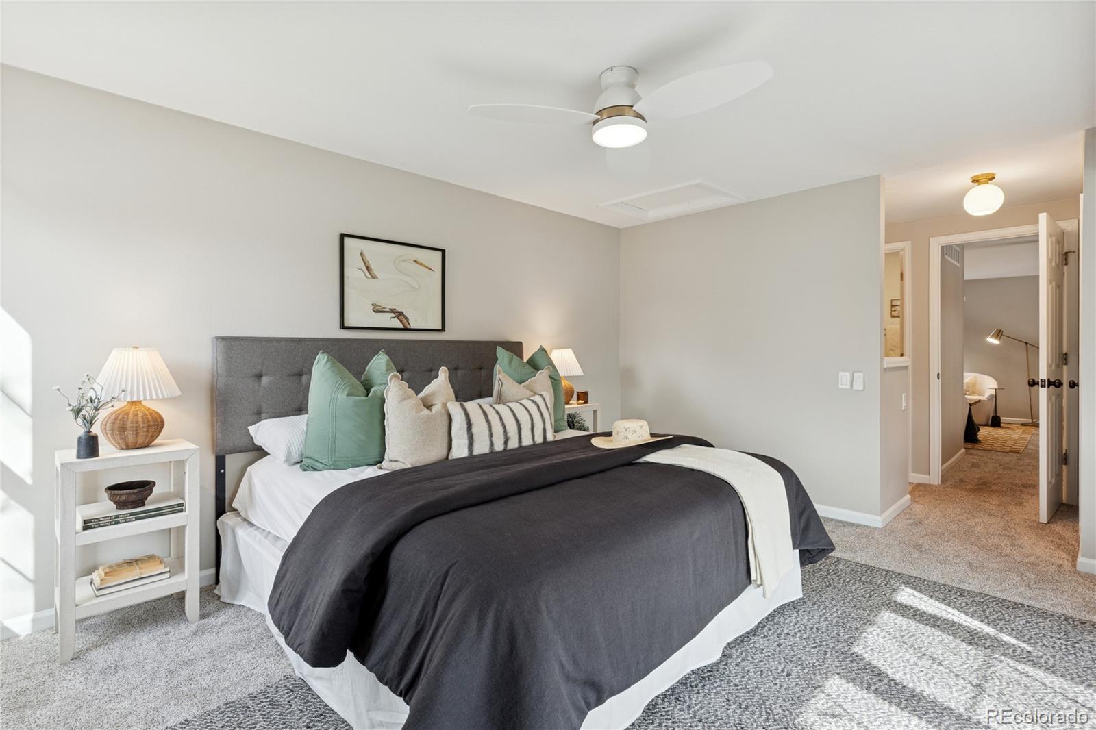 8047 E Phillips Circle