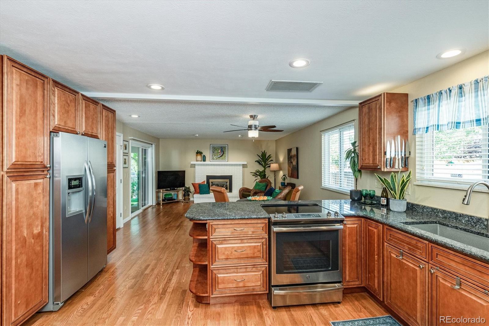 1409 E Mineral Place