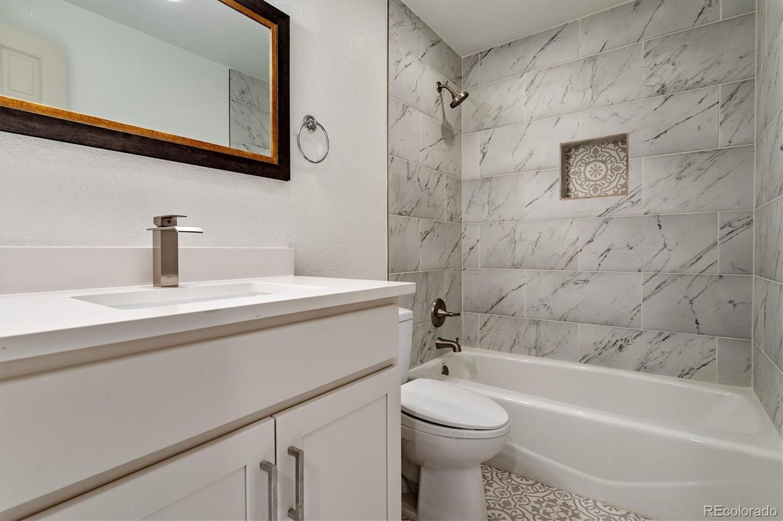 6075 S Filbert Court