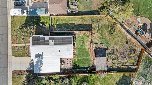 3035 E Maplewood Avenue