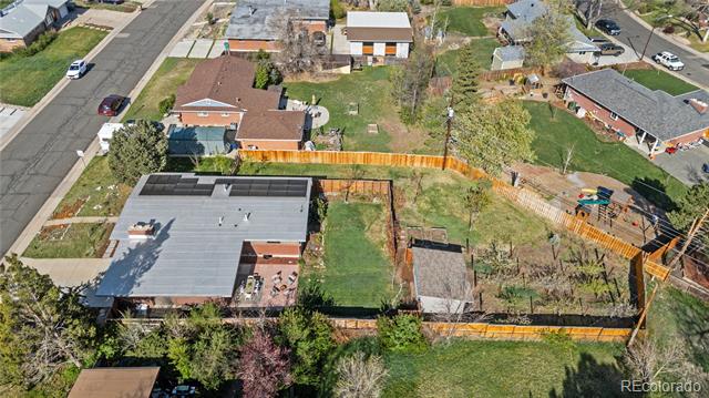 3035 E Maplewood Avenue
