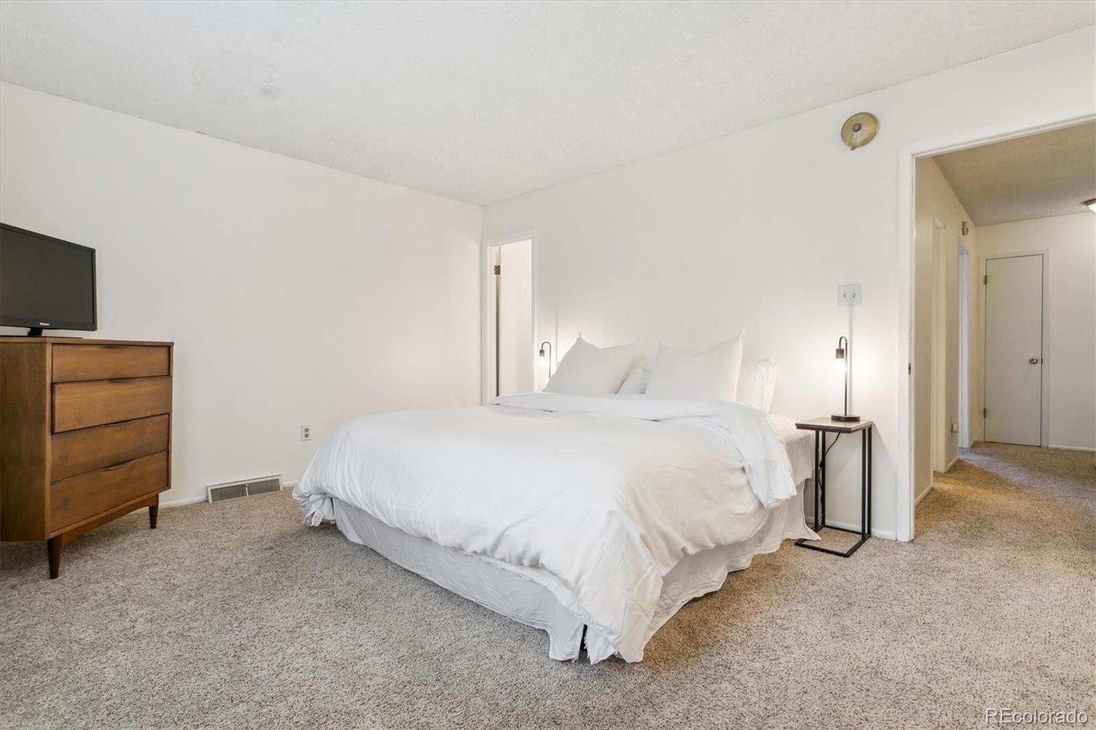 2389 S Kirkwood Court