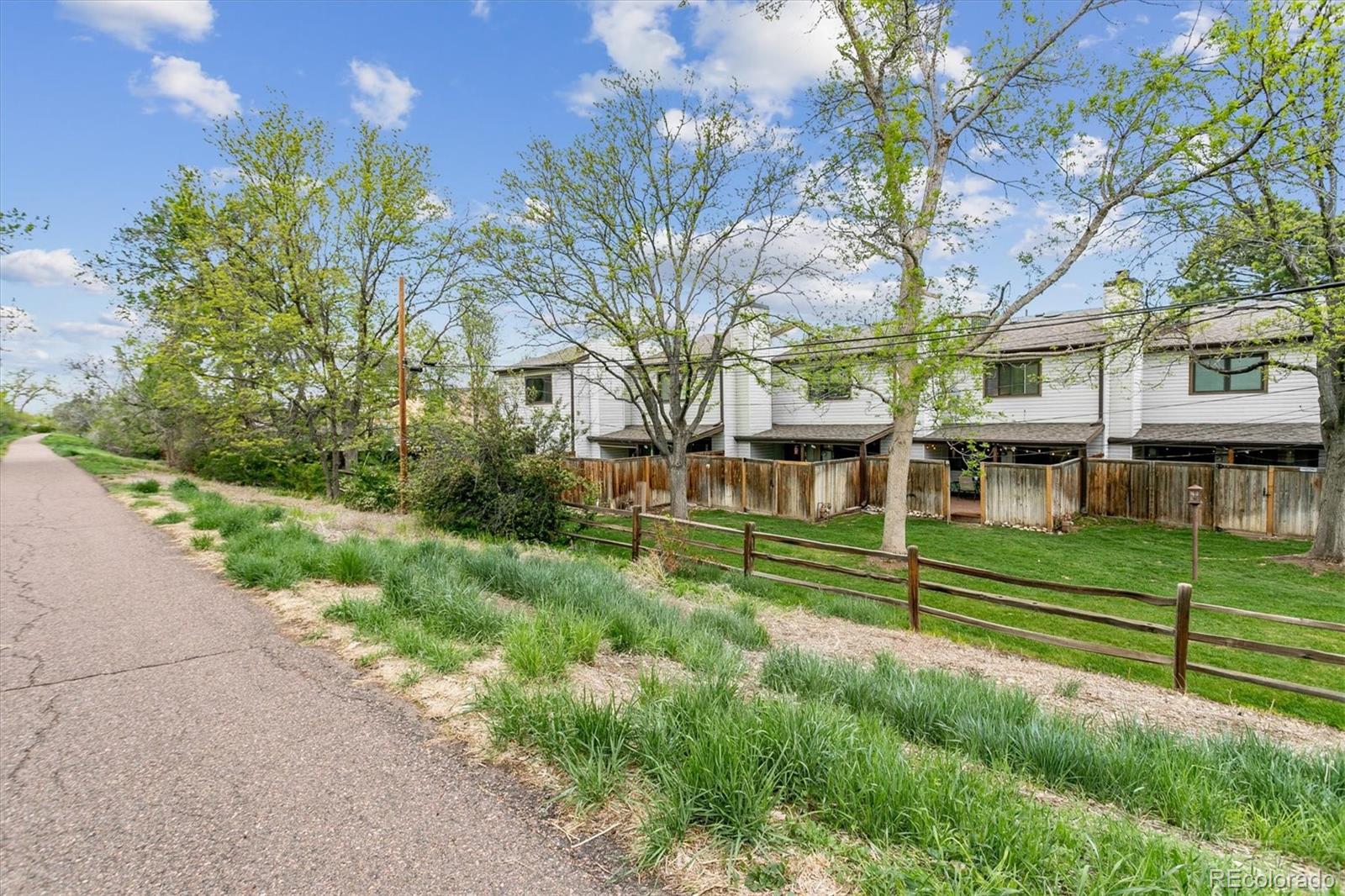 2389 S Kirkwood Court