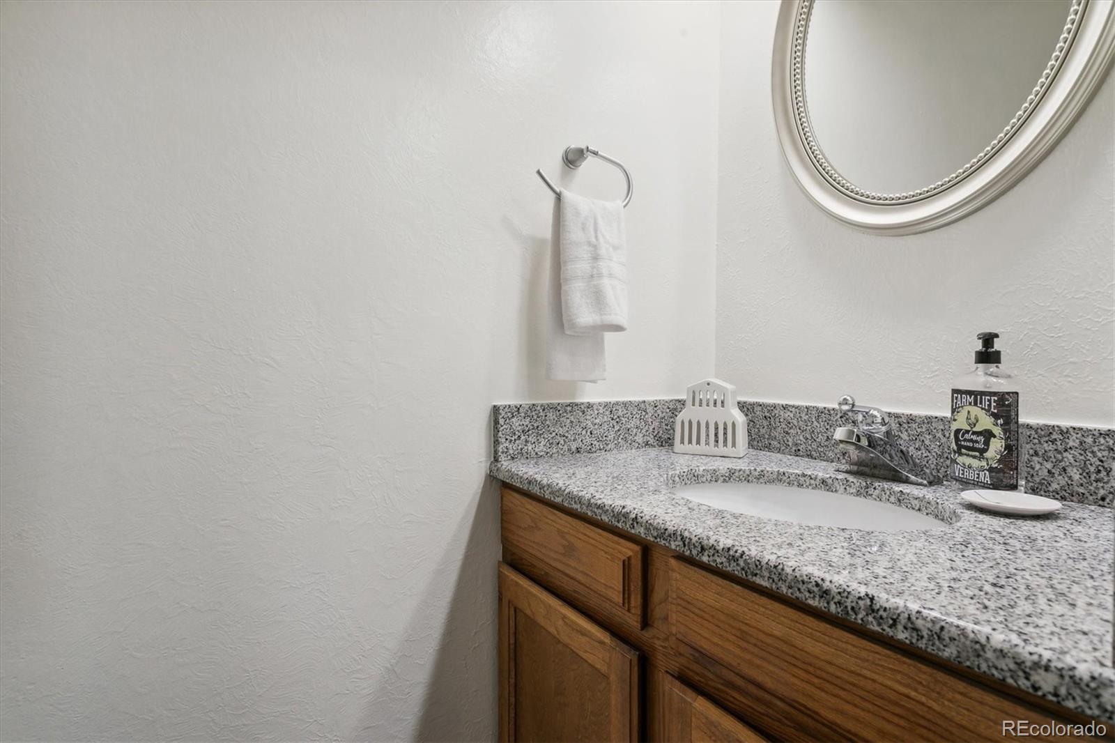 2389 S Kirkwood Court