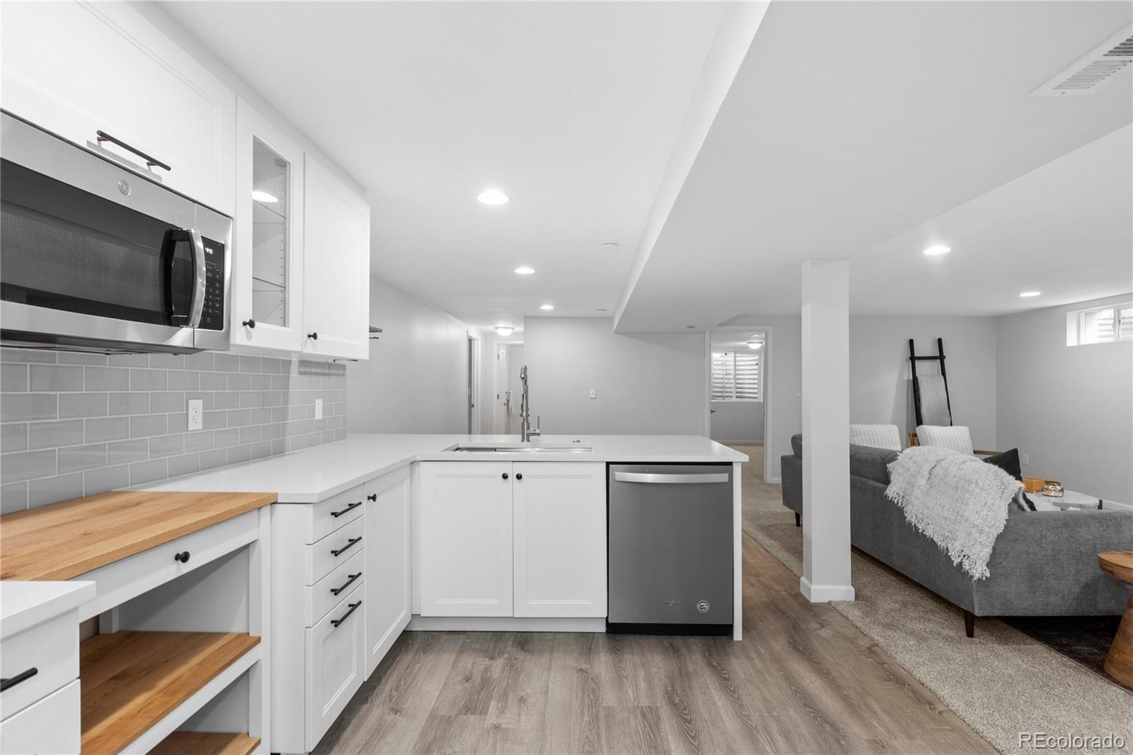 3290 S Krameria Street